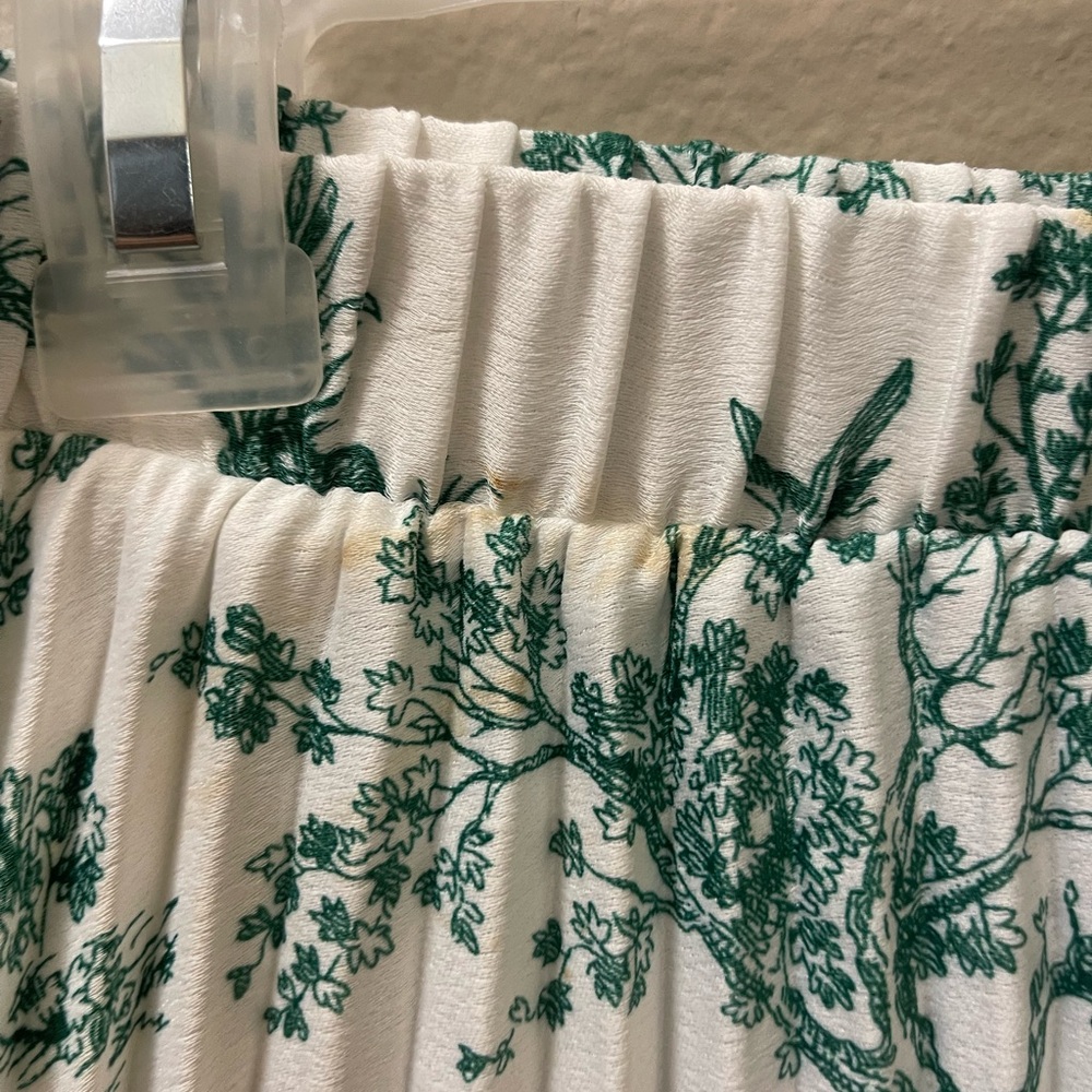 H&M Green and White Floral Midi Skirt - Picture 4 of 4